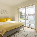 别墅 Restelo Oasis By Clamaretreats *